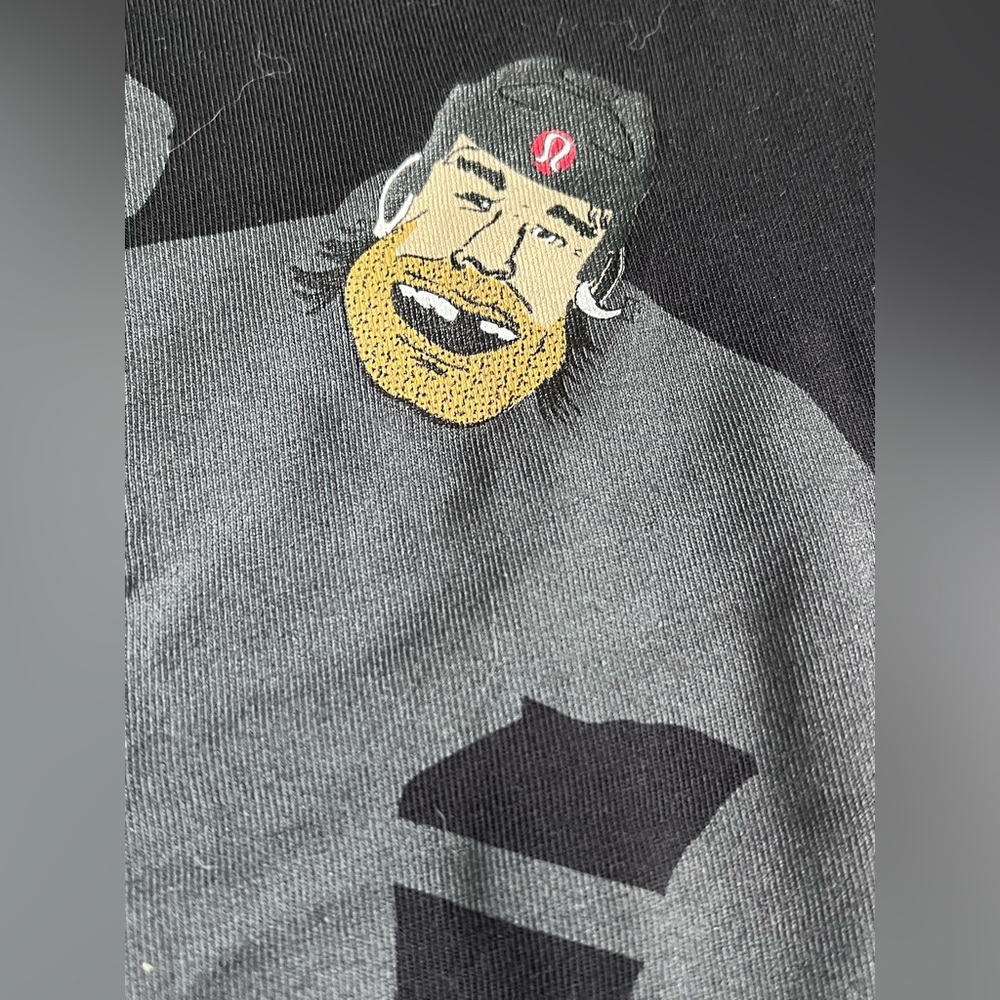🥅 Lululemon RARE Tee Hockey Players